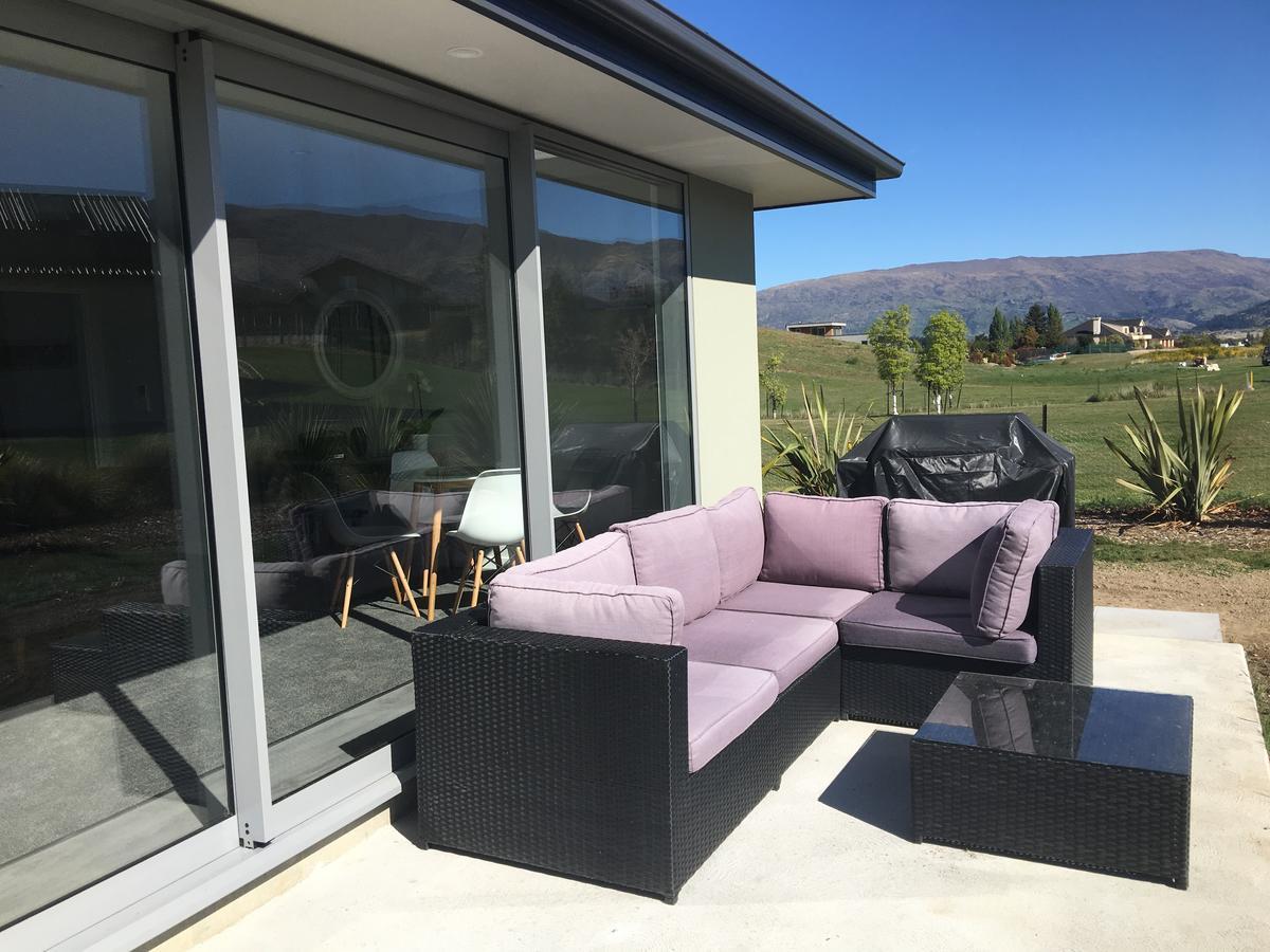 Minaret Ridge Retreat Hotel Wanaka Buitenkant foto